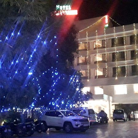 Готель King Paradise Tiruchirappalli Екстер'єр фото