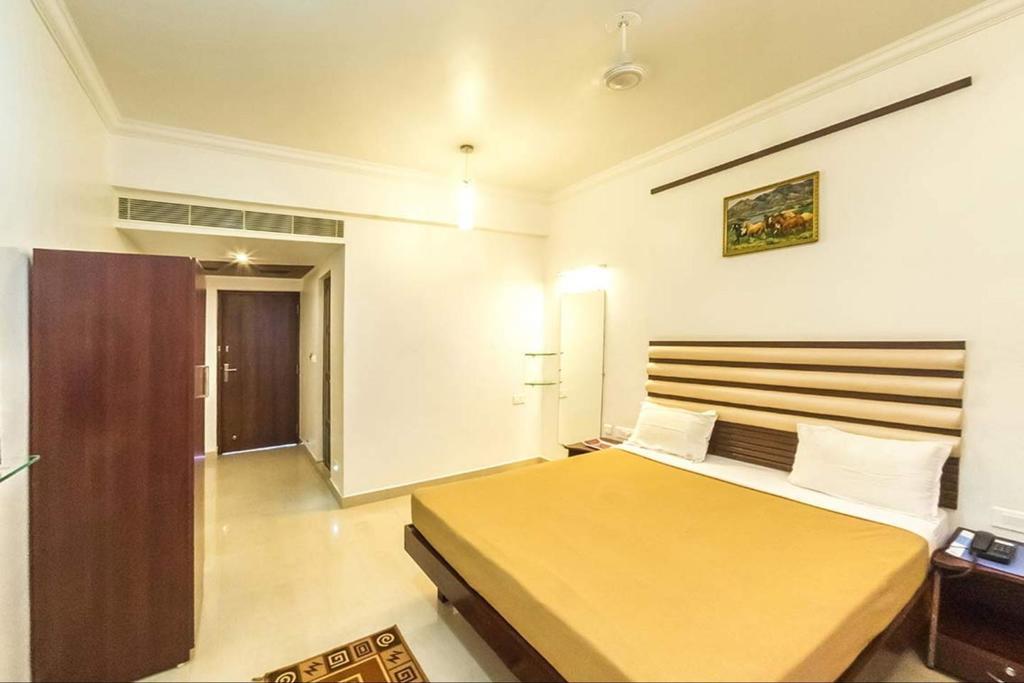 Готель King Paradise Tiruchirappalli Екстер'єр фото