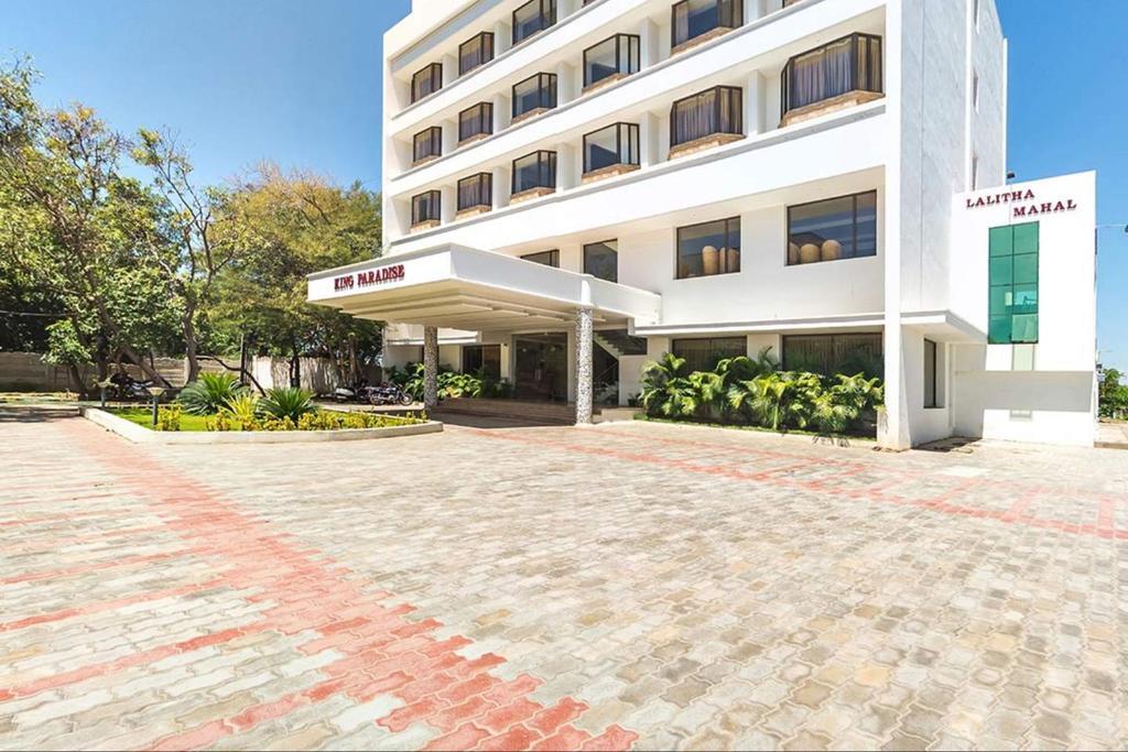 Готель King Paradise Tiruchirappalli Екстер'єр фото