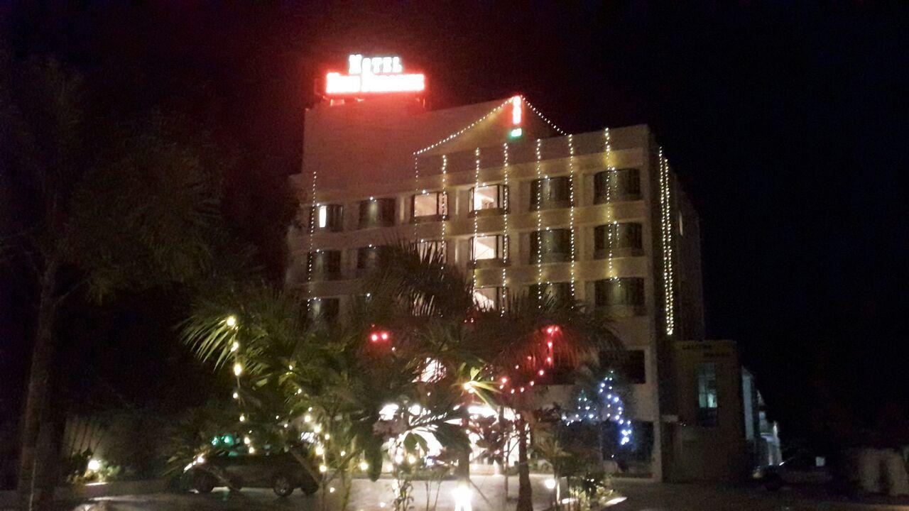 Готель King Paradise Tiruchirappalli Екстер'єр фото